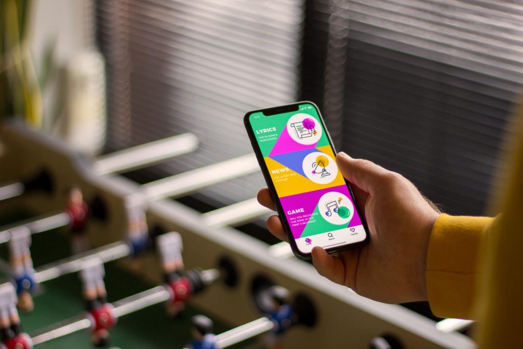 The benefits of darker in-app colour schemes are clear UI bright colours design